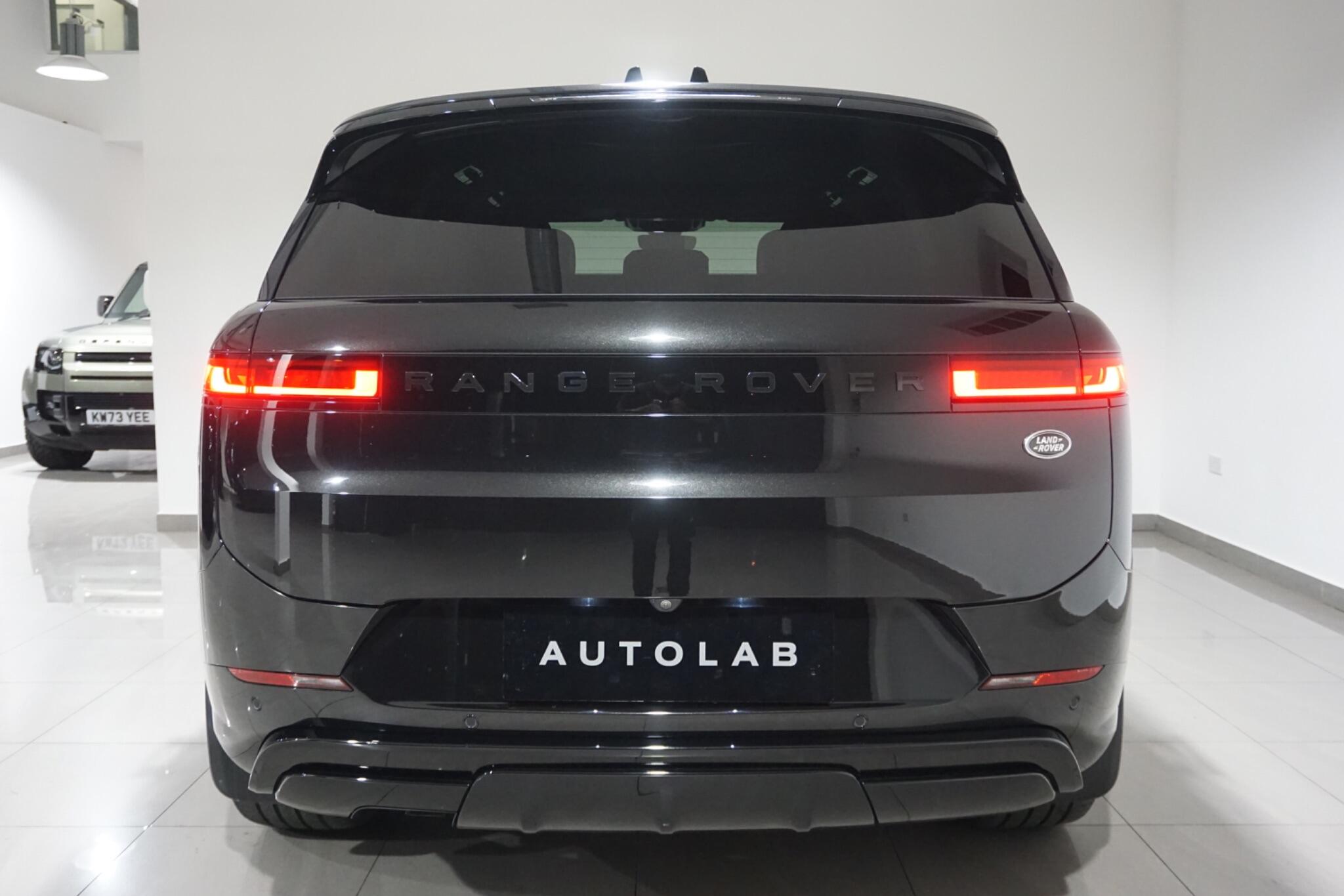Land Rover Range Rover Sport 3.0 D300 MHEV Dynamic SE Auto 4WD Euro 6 (s/s) 5dr